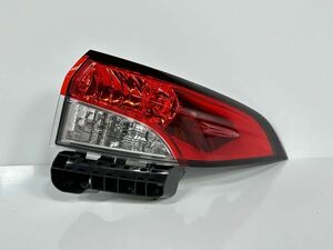 美品/破損キズなし/低走行 カローラ セダン ZWE211 ZRE212 純正 右テールランプ テールライト RH LED 81551-12E01 12-635 D 管理22148