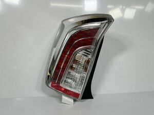 美品/下側ブラケット新品交換済 プリウス ZVW30 後期 純正 左テール LH LED インナーシルバー 81560-47170 81561-47170 47-55 管理22147