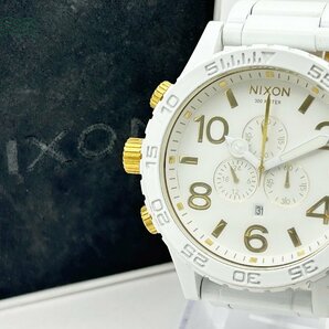 2402415226 ◇ NIXON ニクソン THE 51-30 クロノグラフ 白文字盤 ホワイト ゴールド デイト 箱付き メンズ QUARTZ QZ 腕時計 中古の画像1
