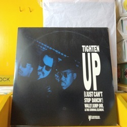 ディスコ Wally Jump Jr. & The Criminal Element / Tighten Up (I Just Can't Stop Dancin') 12インチです。