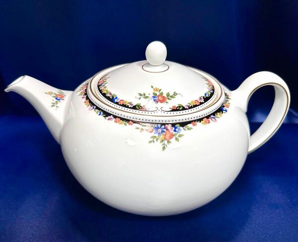 新品★廃盤 ウェッジウッド オズボーン ティーポット Lサイズ イギリス製 高級食器 WEDGWOOD 美品 レア コレクション