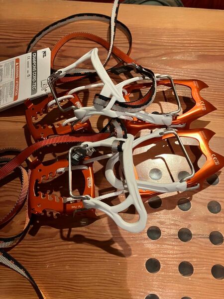 ★PETZL★ ペツル★ レオパード★ フレックスロック (FL)★新品★アイゼン★