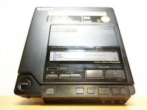 ジャンク SONY ソニー Discman D-Z555 ポータブルCDプレーヤー本体 ディスクマン/Walkman_画像2