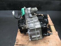 【同梱不可】 H1R6-0214 ホンダ スーパーカブ50 カスタム 実動 エンジン ASSY 機関良好 【AA01-174～ Fi車 4速セル付 動画有】_画像2