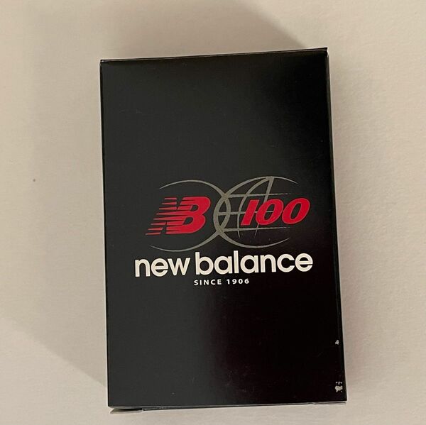 トランプ　非売品　NEW BALANCE