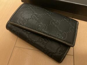 【GUCCI グッチ キーケース GG柄 おしゃれ　鍵　小物入れ　チャック