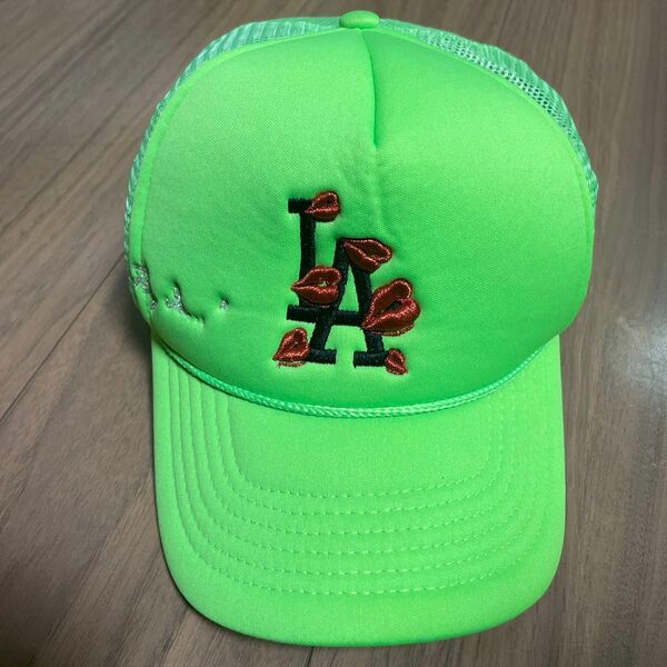 LA ROPA TO LIVE AND FLY IN LA TRUCKER HAT (LIME GREEN) キャップ