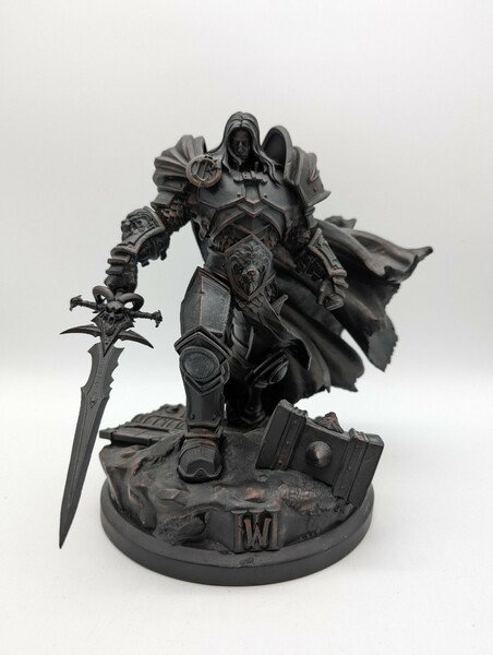 WORLD OF WARCRAFTⅢ ARTHAS STATUE LIMITED EDITION BLIZZARD ENTERTAINMENT ブリザード フィギュア 人形