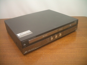 ◆SHARP シャープ アクオス HDD/DVD/VHS 一体型レコーダー DV-ACV52 通電確認済み　　