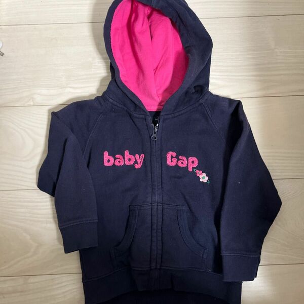 パーカー キッズ　GAP 90 女の子