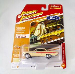 JOHNNY LIGHTNING　ジョニーライトニング　1/64　1961 Chevy Impala SS 409　Coronna Cream　シェビー インパラ　コロナクリーム