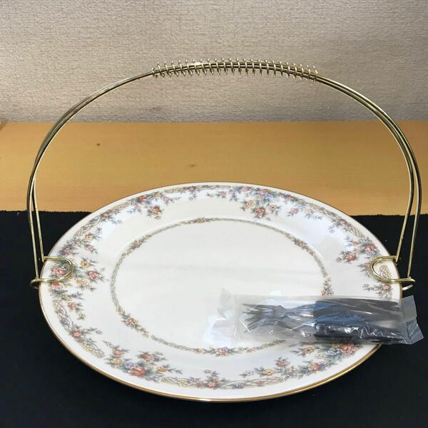 Noritake ノリタケ　Ivory China 7246　アイボリーチャイナ　プレート　大皿　デザート皿　ミニフォーク付き