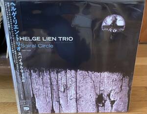 ヘルゲ・リエン Helge Lien Trio / スパイラル・サークル Spiral Circle 国内盤 (帯付)　アナログ　レコード