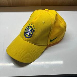 セレソン　ブラジル代表　ナイキ　NIKE ベースボールキャップ キャップ 帽子 未使用品　仲間とのフットサルチームで揃えました　CBF