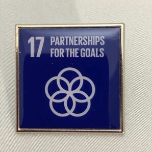 SDGsピンバッジ 1個(1540円税込・送料無料）17. パートナーシップで目標を達成（ Partnerships for the goals（国連ブックショップ購入UN67