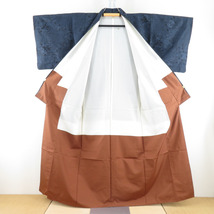 紬 着物 草花模様 袷 広衿 紺色 正絹 カジュアル着物 仕立て上がり 身丈158cm_画像2