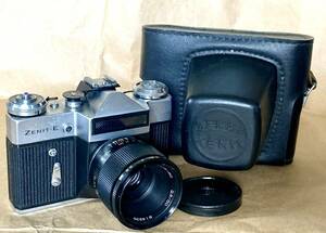 ソ連製ZENIT古いフィルムカメラ ケース付き