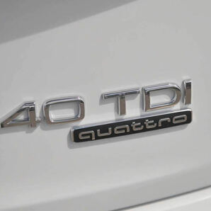 Audi 純正 40 TDI リア エンブレム  [Q5(FY),A4,A5,A6,A7,40TDI] の画像2