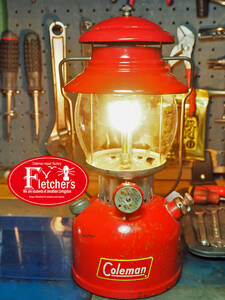 お勧め品！燃焼絶好調！長い歳月に磨かれたビンテージ感 1960年4月製 コールマン 200A ランタン（イエローボーダー）永年保証プロ整備p47