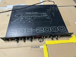 Roland ローランド デジタルディレイ　SDE-2000 通電済み