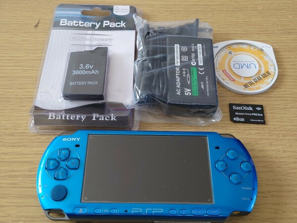 PSP 3000 本体 充電器 バッテリー メモリースティック メタルギアソリッド