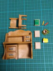 シルバニアファミリー 勉強机 机 シルヴァニアファミリー EPOCH Sylvanian Families study desk writing desk Figure