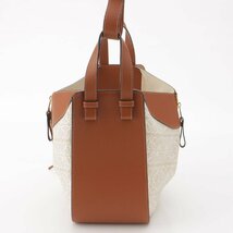 【ロエベ】Loewe　ハンモック スモール アナグラム ジャガード レザー ショルダーバッグ エクリュ×タン 【中古】【正規品保証】196781_画像4