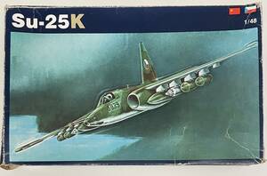 送料510円〜 希少 当時物 未組立品 OEZ 1/48 スホーイ Su-25K フロッグフット 攻撃機 ロシア/ソビエト プラモデル