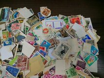 0203F62 外国切手　日本切手　ハンガリー　キューバ　モンゴル等　使用済み　約100ｇ　バラまとめ_画像4