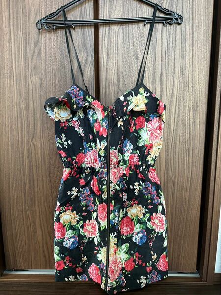 ワンピース　F 花柄　新品　定価7980