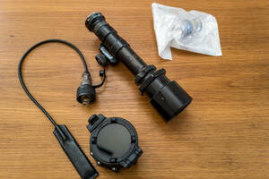 実物 SUREFIRE Scout Light M600 放出 中古品