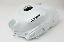 新車外し DUCATI スーパースポーツ939 ガソリンタンク SS 939 ドゥカティ フューエルタンク_画像4