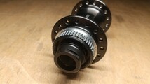 SHIMANO シマノ DEORE ディスクブレーキ用 フロントハブ HB-M6010 15×100/ 32H 未使用_画像2