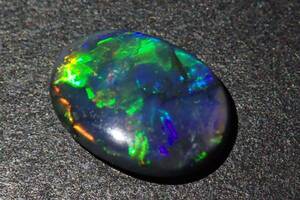 天然ブラックオパール ルース opal 0.565ct ソーティング付き 遊色効果