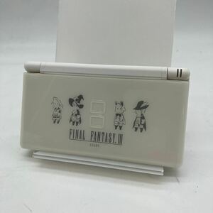 0220 Nintendo DSLite ファイナルファンタジーⅢ FFⅢ モデル 破損動作品 ジャンク扱い s1870 ヤ60 B025