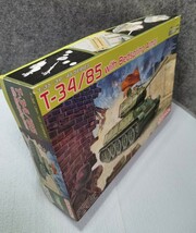 T34 /85戦車 ベッドスプリング アーマー （1/35スケール 39-45 SERIES DR6266）配送100サイズ_画像2