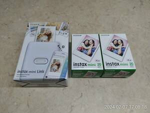 W892P4 新品 INSTAX MINI LINK FUJIFILM 未使用シート40枚つき