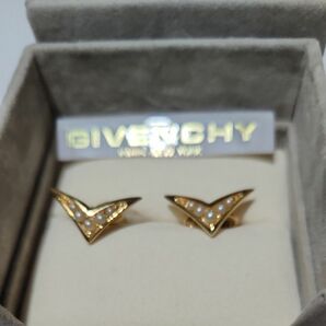 GIVENCHY　 イヤリング　 ゴールド