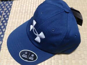 【新品】アンダーアーマー　キャップ　野球帽　紺　フリーサイズ