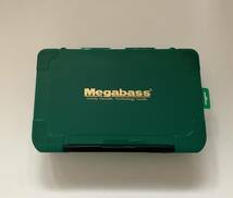 (T8)　メガバス【Megabass ランカーランチボックス　グリーン　356mmx230mmx82mm】_画像1