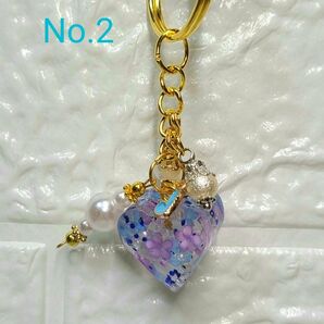 ハンドメイドNo.2 レジンキーホルダー 花柄 ハート かわいい