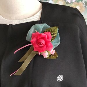 04 コサージュ 赤の薔薇 ケース付き ハンドメイド 入学式 入園式 結婚式