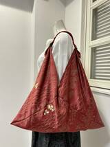 着物リメイク★エコバッグあづま袋を作りました　正絹地模様　紅葉刺繍　赤銅色_画像1