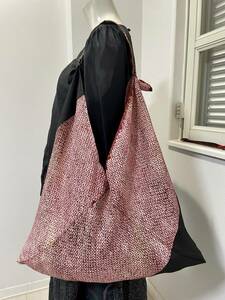 着物リメイク★ちょっと大きめエコバッグあづま袋を作りました　正絹縮緬＆絞り染め　黒赤