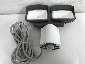 D/ オーム電機 2灯式LEDセンサーライト OSE-LS2200 コンセント式