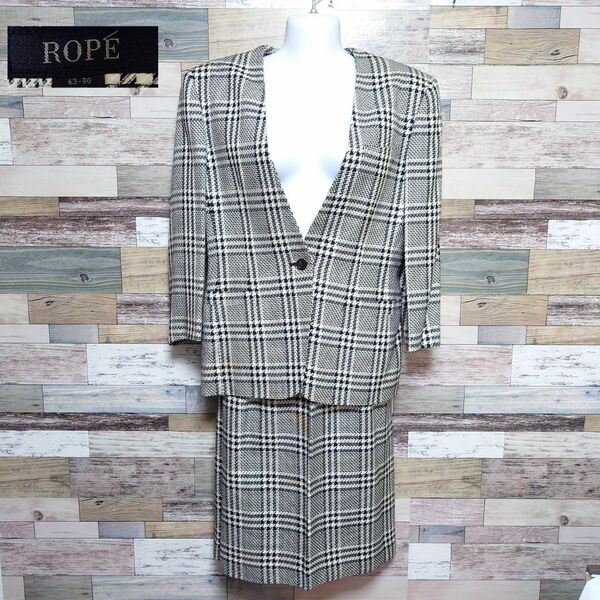 【ROPE】ツィード　スカートスーツ　セレモニー セットアップ 肩パッド　ロペ　入園式　卒業式　M スーツ　ウール　ノーカラー