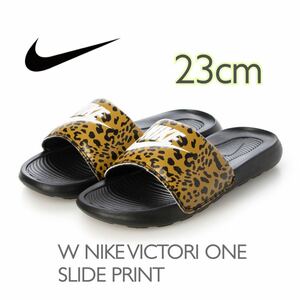 NIKE W NIKE VICTORI ONE SLIDE PRINT ナイキ ビクトリーワン レディース サンダル スライド スポサン （CN9676-700）ブラウン23cm箱無し