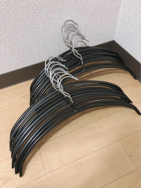 ★すべらないハンガー36cm (黒) 20本セット★ PVCコーティング ステンレスハンガー