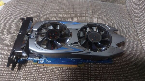 GeForce GTX750 グラフィックボード