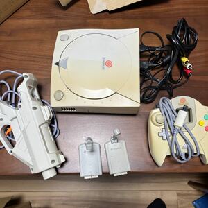 動作未確認　Dreamcast ドリームキャスト 本体 HKT-7100 + コントローラー + AVケーブル付 セガ SEGA